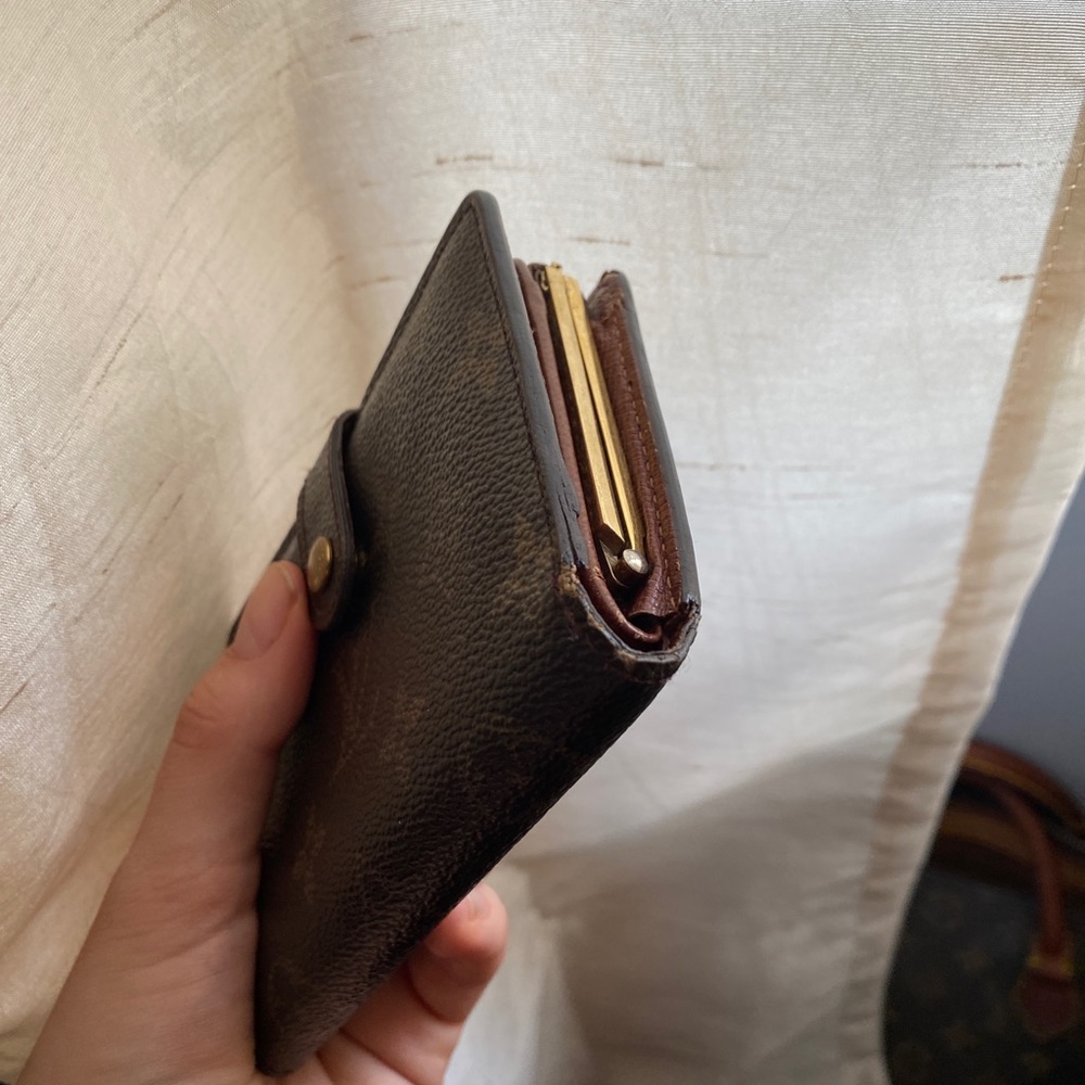 Vintage Louis Vuitton Kisslock Wallet - Picture 6 of 8